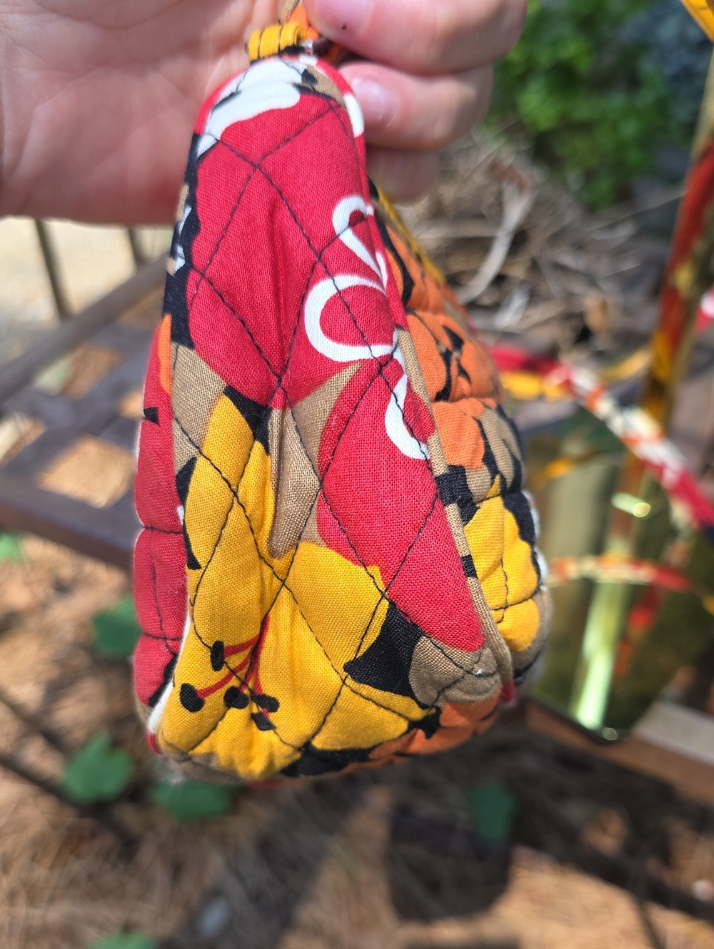 Vera Bradley Quilted Mini Shoulder Bag / Crossbody Small Red Orange Yellow - Picture 6 of 7